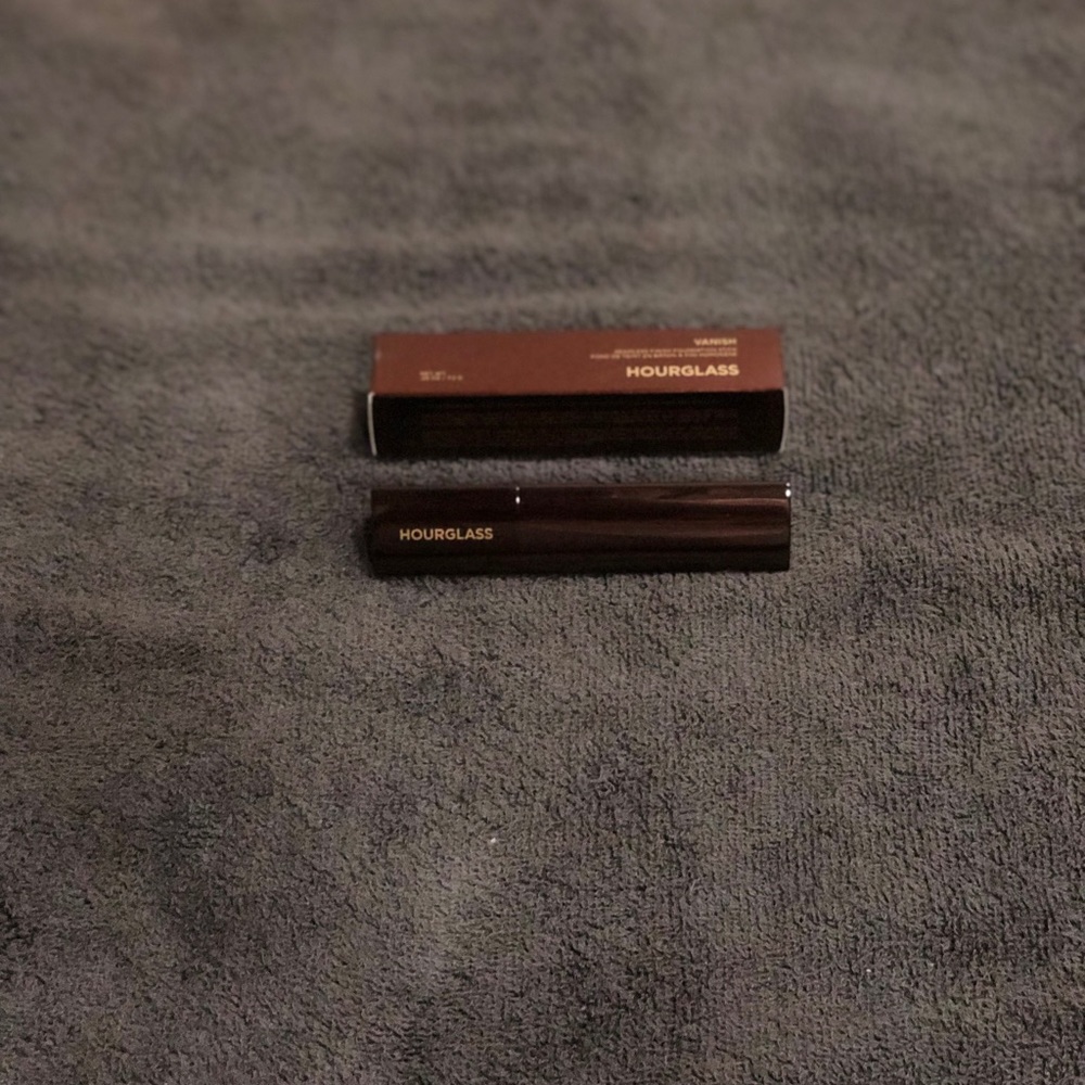 Hourglass Vanish Seamless Finish Foundation Stick
